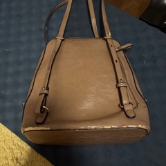 リュック  見た感じは美品ですが、破けありの画像