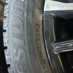 20年製スタッドレス　205/55/R16の画像