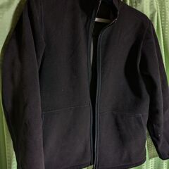 ユニクロ　リバーシブルフリースの画像