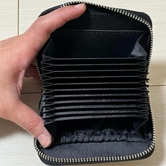 【新品】カードケース スキミング防止 大容量
の画像