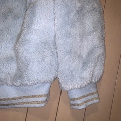 モコモコアウターの画像