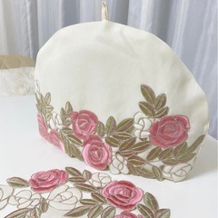 バラ刺繍 テーブルセンター・ドイリー＆ティーコージーの画像
