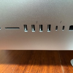 iMac 27インチ Retina 5Kディスプレイモデル MXWV2J/Aの画像