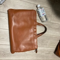 高級本革ブランドバッグの画像