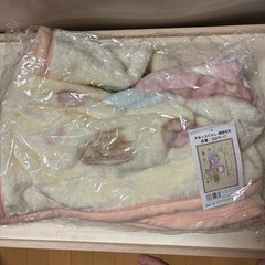 🐰すみっコぐらし🐿️ 膝掛け厚手毛布 ブランケットの画像