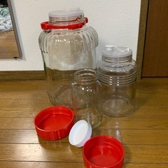 梅干し、焼酎漬けの瓶ですの画像