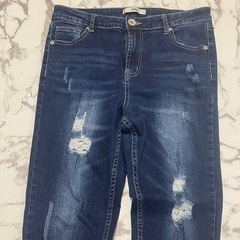 ダメージジーンズ Lの画像