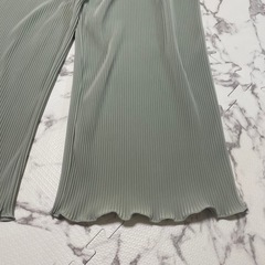 プリーツパンツ Mの画像