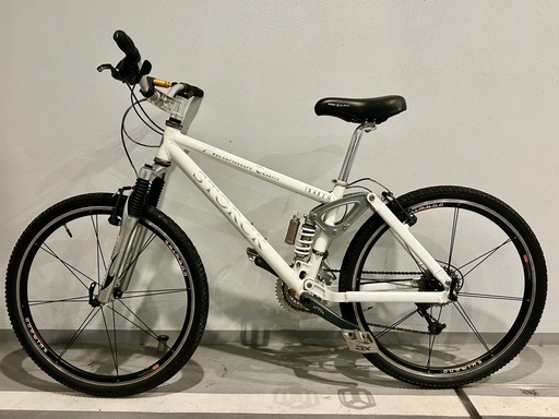 ストーク STORCK ADRENALIN BAREN26インチ バイク 自転車 ストーク STORCK ADRENALIN BAREN26インチ バイク 自転車