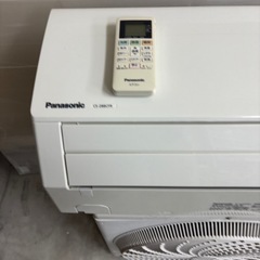 🔴人気❗️広め10畳用🔴取付込✨️クリーニング済❄️中古 パナソニック Panasonic CS-288CFR-W エオリア2018年式 100V 15A 主に10畳～ 中古品 ●安心保証1年付き（ガス漏れ、水漏れ、取付不良）✨損害賠償保証で安全✅国家資格保有者が安全作業します🎖️このエアコン購入の方に限り、既設のエアコン取外し処分💰無料の画像