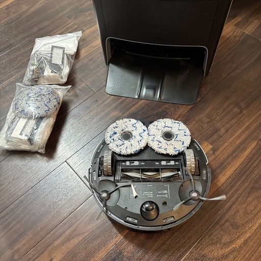 ECOVACS（エコバックス）の DEEBOT X1 OMNI 動作確認品　消耗品多数付けます。バッテリー交換推奨