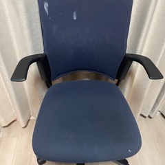 キャスター付きオフィスチェア2脚セットの画像