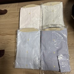 ワイシャツ４枚の画像