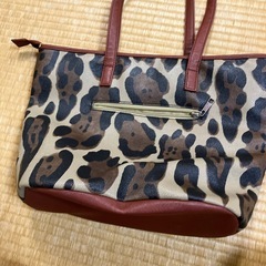 ヒョウ柄バッグの画像