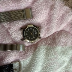 遺品整理　腕時計　電池切れの画像