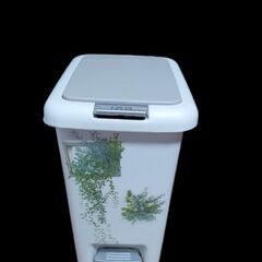 蓋付きゴミ箱大小セットの画像