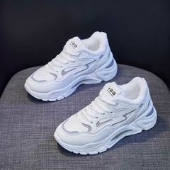 スニーカー　サイズ39 ホワイトの画像