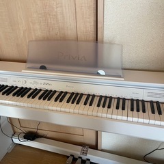 電子ピアノの画像