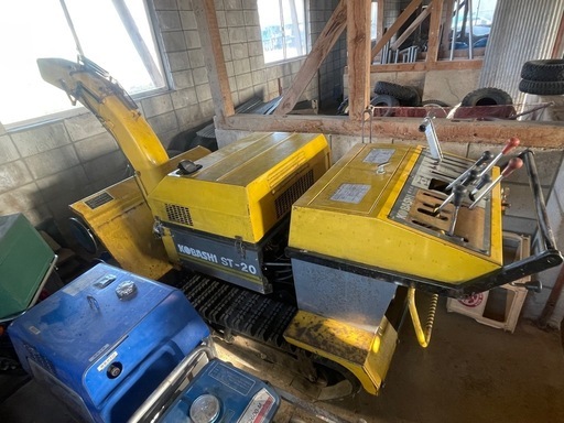 コバシ除雪機　20馬力ディーゼル　2段オーガローリング