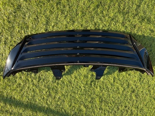 SILKBLAZE フロントグリル　　60ハリアー用