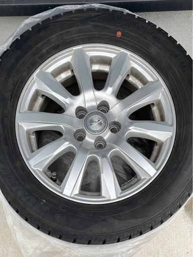 スタッドレスタイヤ　ダンロップ　ホイール付き　195/65R/15