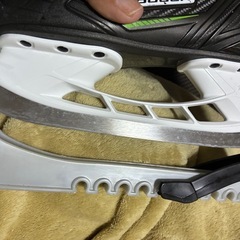 スケート靴　ホッケーシューズの画像