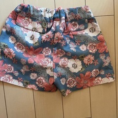 花柄ショートパンツの画像