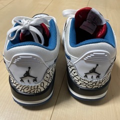 スニーカーの画像