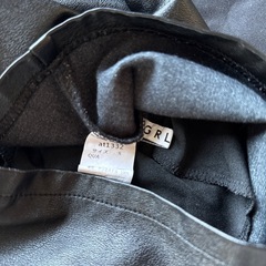 レザーミニスカートの画像