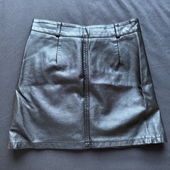 レザーミニスカートの画像