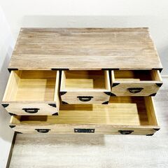 【未使用保管/金具美品】和箪笥 チェスト 総桐箪笥 時代ダンス風 錺金具 時代づくり 木製 整理箪笥 収納家具 虫食い跡あり E1EX0309の画像