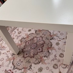 IKEA机　テーブルの画像