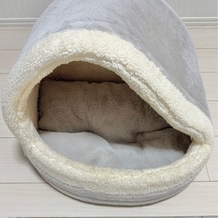 アイリスオーヤマ　ペットベッド（使用品）の画像