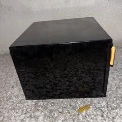 🌸✨ ユリ模様の 漆器 小物入れ / 蓋付き / 和雑貨 / アクセサリーケースの画像