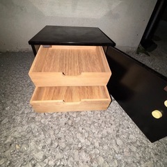 🌸✨ ユリ模様の 漆器 小物入れ / 蓋付き / 和雑貨 / アクセサリーケースの画像