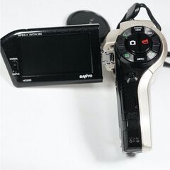 Xacti DMX-HD2000 ポケットに入るスリムボディーで広がる新しいムービーライフ　「Ｗｅｂで使えるハイビジョン・デジタルムービーカメラ」の画像