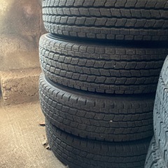 23年製　軽トラ軽バン　12インチ　スタッドレスタイヤ　アルミホイール4本セットの画像