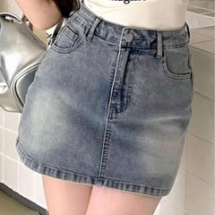 ミニスカートの画像