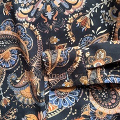 ペイズリー柄シャツの画像