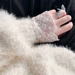 エレガントブラウスの画像