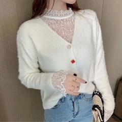 エレガントブラウスの画像