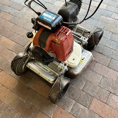 草刈機スパイダーモアの画像