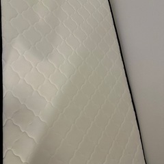 大理石調シングルベッドの画像