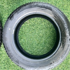 ブリザックスタッドレスタイヤ  RVX3 195/60/R17の画像