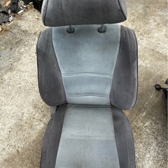 ランドクルーザー80 シートの画像