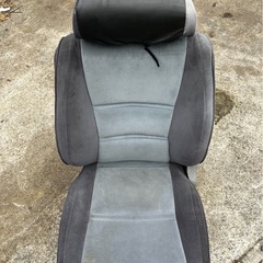 ランドクルーザー80 シートの画像