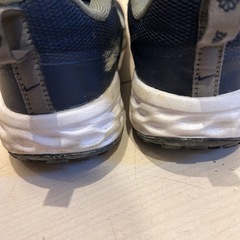 キッズ　NIKE スニーカーの画像