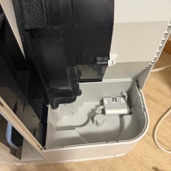 DAIKIN（ダイキン）加湿空気清浄機 ACK70V-Wの画像