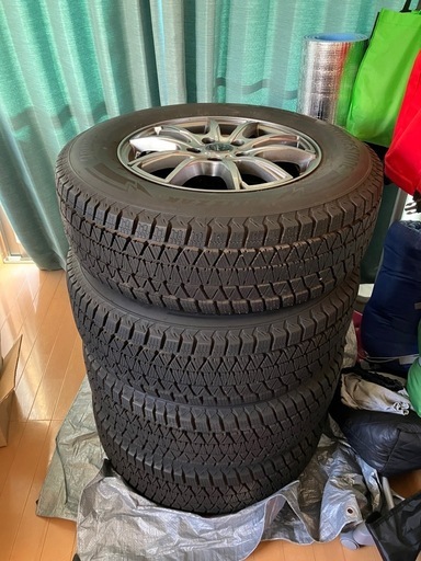 SUV用スタッドレス BLIZZAK DM-V3 215/70R16 ＋アルミホイールセット
