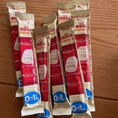 明治ほほえみ　らくらくキューブ、液体ミルク　森永　はぐくみの画像